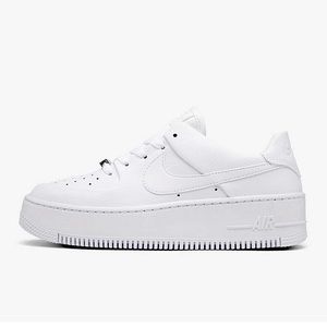 AIR FORCE 1 SAGE LOW SNEAKER IN WHITE